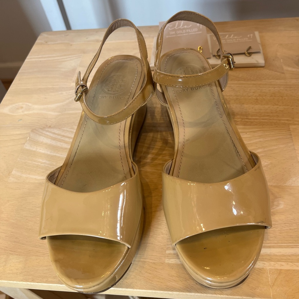 Tory Burch Platform Patent Sandal Wedges, Neutral Tan, Size 7, GUC *see scuffs*